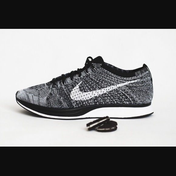 ISO. Nike flyknit racers - Picture 1 of 1