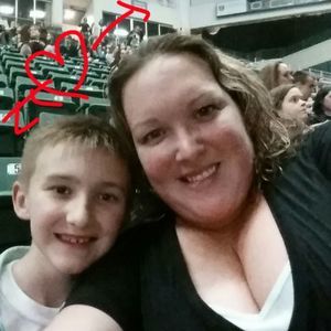 Meet your Posher, Julie