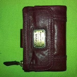Beautiful gently used FOSSIL wallet