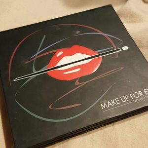 Make up for ever eyeshadow palette