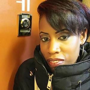 Meet your Posher, Adrienne