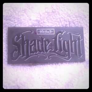 Kat Von D Shade and Light Contour Palette