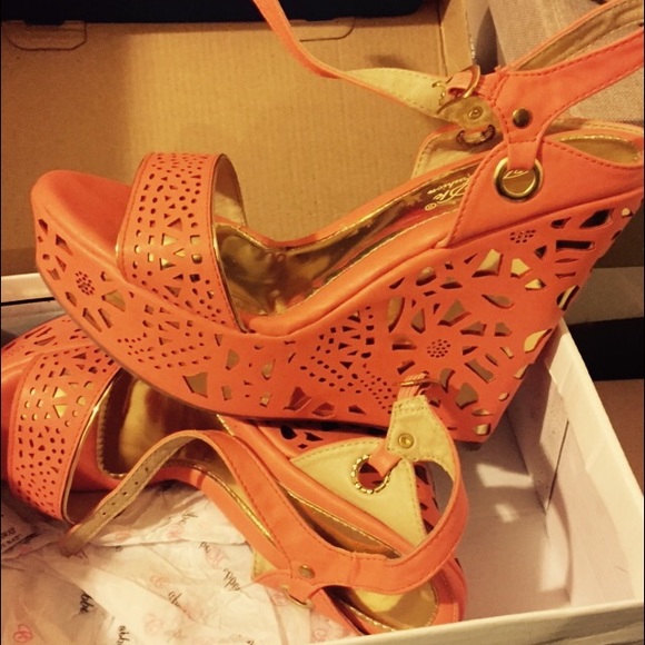 Gold and orange wedges