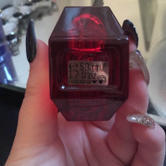 Victoria Secret Very Sexy Perfume - Picture 2 of 3