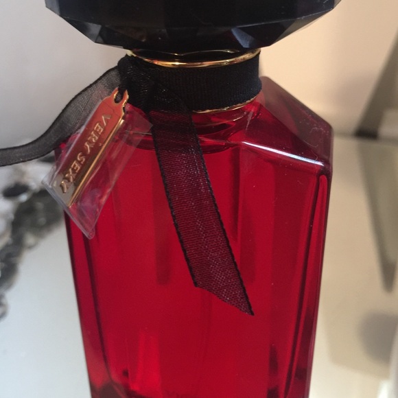 Victoria Secret Very Sexy Perfume - Picture 3 of 3