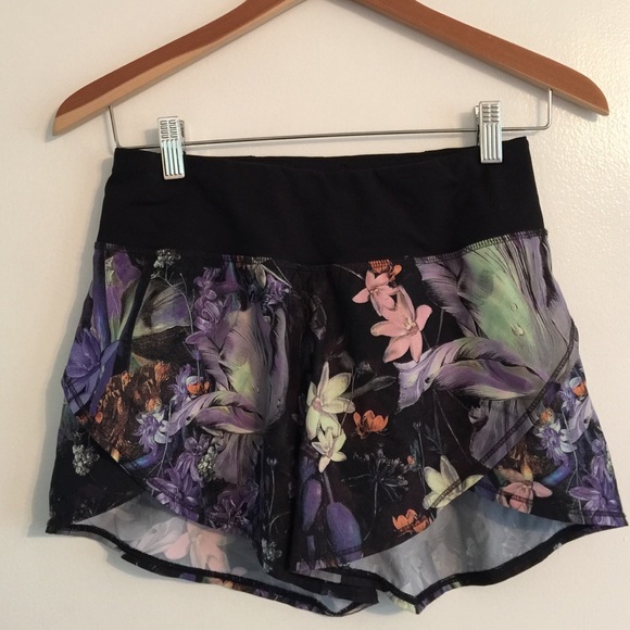 Calia by Carrie Underwood athletic shorts