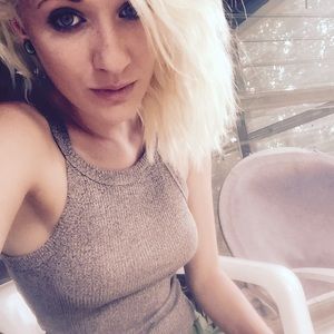 Meet your Posher, Michaela