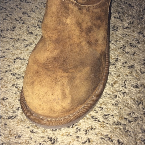 Hardly worn UGG boots - Picture 4 of 4