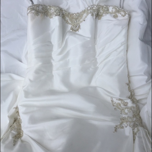 Ivory Maggie Sottero Wedding Dress