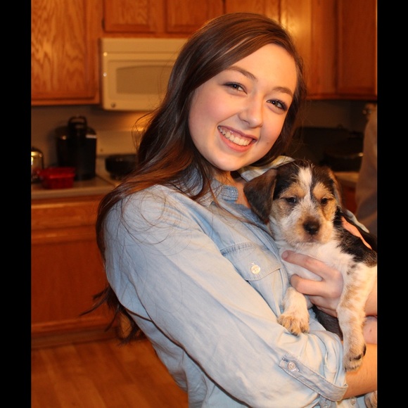 Meet your Posher, Caitie - Picture 1 of 1