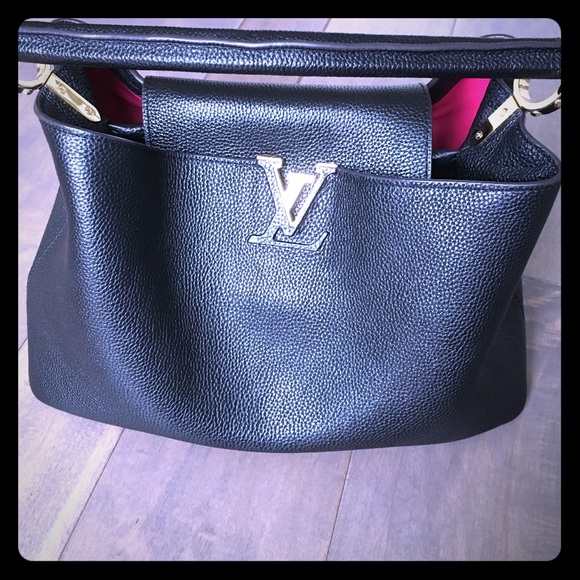 Black LV leather bag😍gorgeous😍