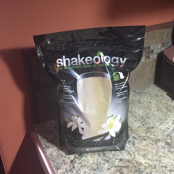 Unopened bag of vanilla Shakeology!