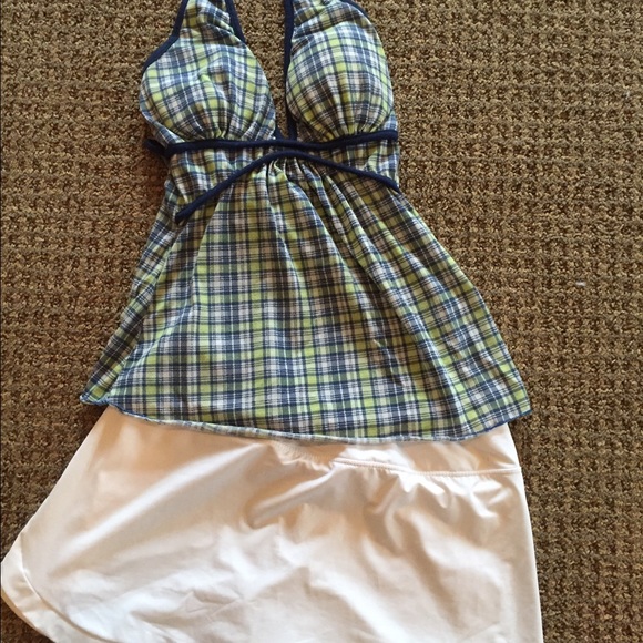 Comfortable White Skort NWOT