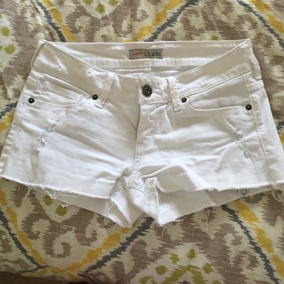 Cutoff shorts