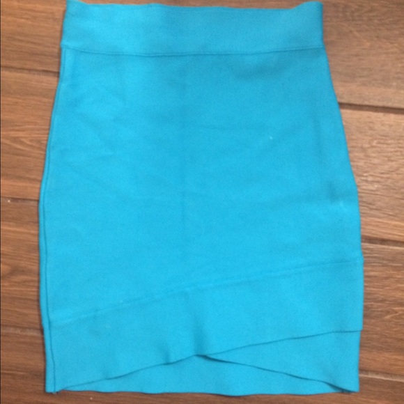 BCBG Power Skirt