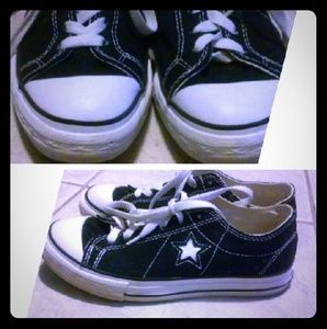 Coverse one star sneakers