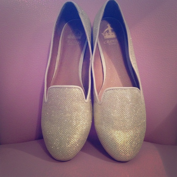 Sparkly gold flats