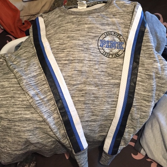 VS PINK limited Edition Crew Top