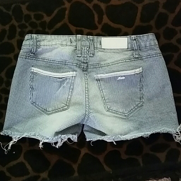 Shorts - Picture 2 of 2