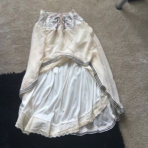 Beautiful high low skirt!