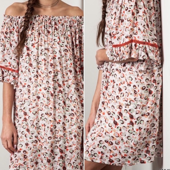 Boutique Dresses & Skirts - FRIDAY SALE Off the shoulder bohemian dress