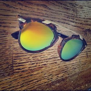 Brand-New Retro Tortoiseshell Sunglasses