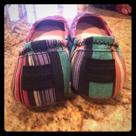 NWOT Toms Ballet Flats