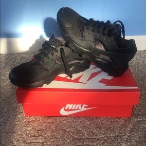 Nike Huaraches 🔥