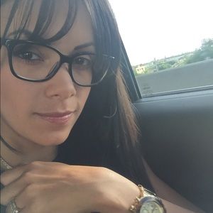 Meet your Posher, Luz