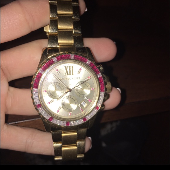 Slightly used Michael Kors pink Everest glitz - Picture 3 of 4