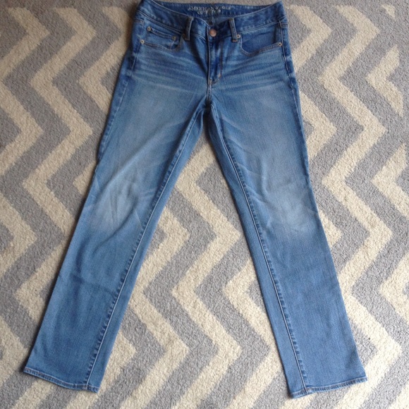 AE jeans, size 10 Regular. - Picture 2 of 3