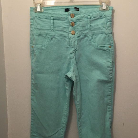High Waisted Jeans