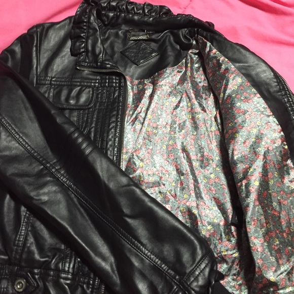 Soft leather jacket - Picture 3 of 4