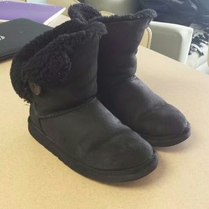 UGG Bailey Button boots