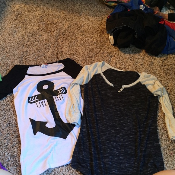 2 mid sleeve shirts