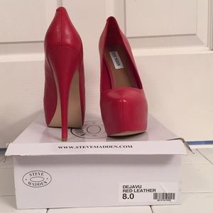 Steve Madden Dejavu platform