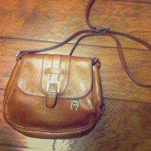 Cute cross body bag!