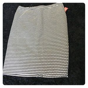 Sturdy excellent business skirt!