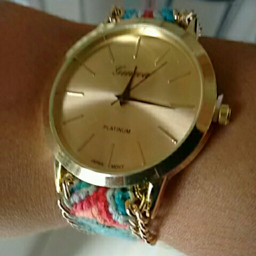 Vintage Women Watch Native Handmade Quartz - Picture 2 of 2