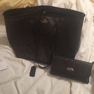 Coach tote and matching wallet