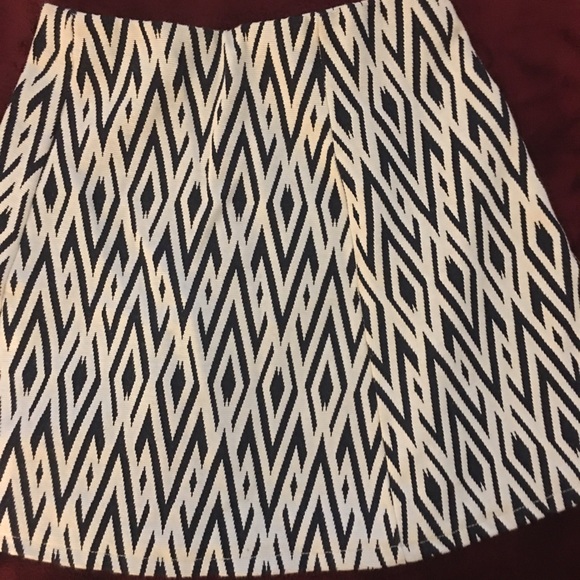 Zara skirt 0-2 - Picture 3 of 3