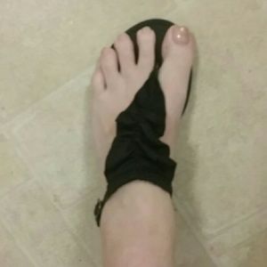 Cute GAP sandals with ruffle detail
