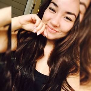 Meet your Posher, Caitlin