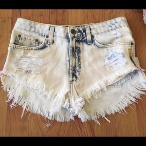 Carmar Denim shorts size 26