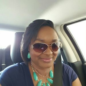 Meet your Posher, Karimah