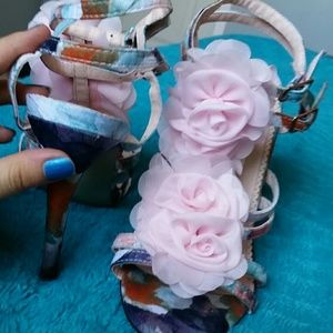 4.5 inch Fabulously Floral Heels