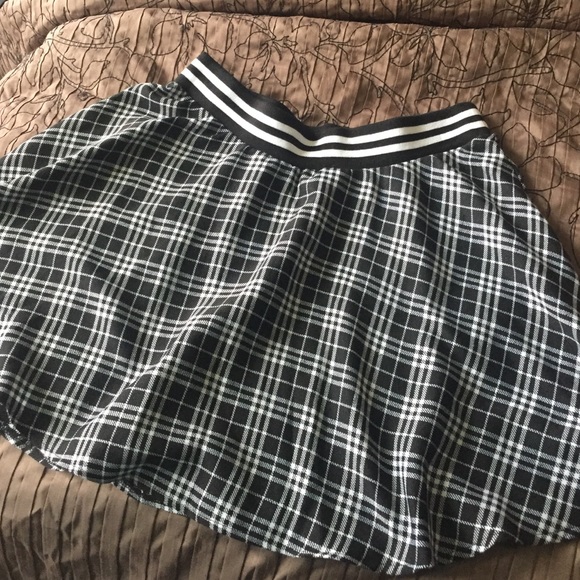 Brand New black white plaid skirt