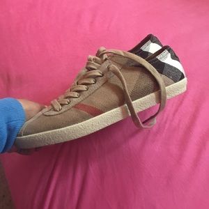 Burberry sneakers