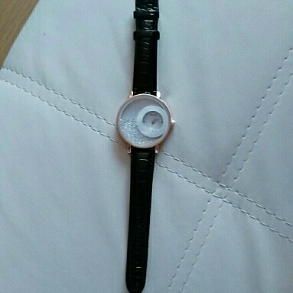New Fashion Strap Women Rhinestone Wrist Watch - Picture 2 of 4