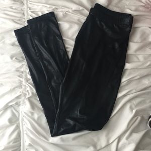 Black Shiny Leggings